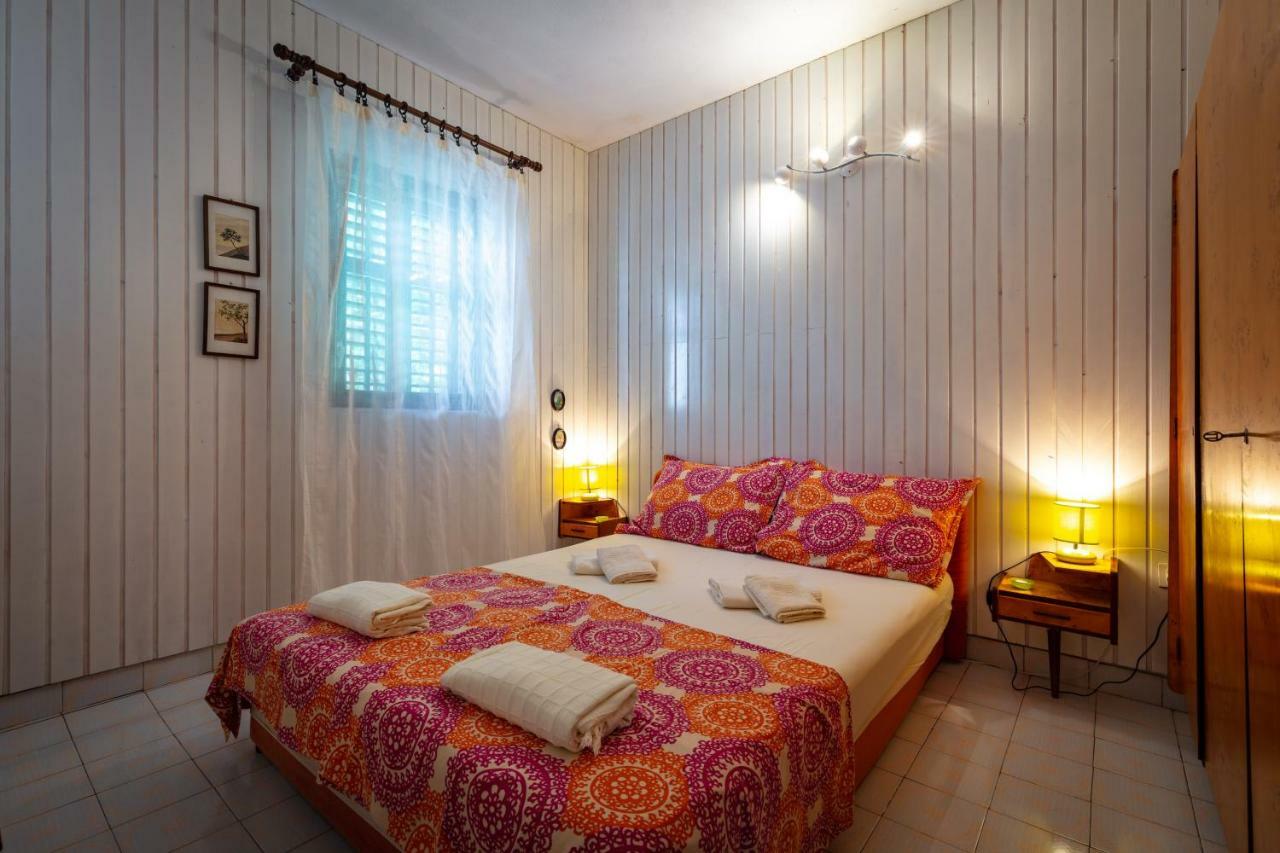 Holiday Home Barbara Trogir Kültér fotó