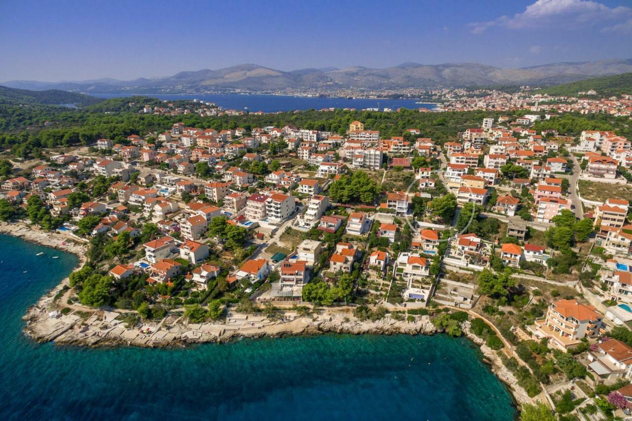 Holiday Home Barbara Trogir Kültér fotó