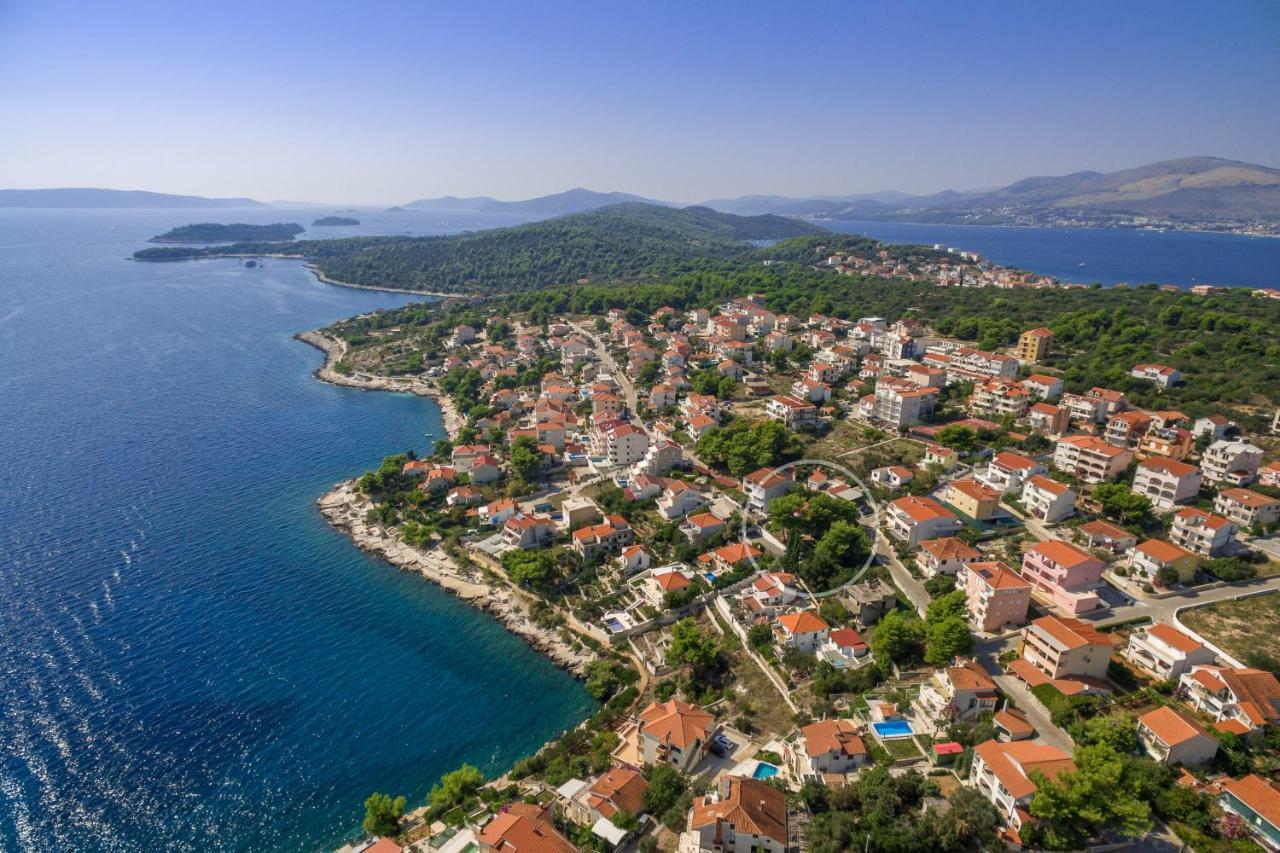Holiday Home Barbara Trogir Kültér fotó