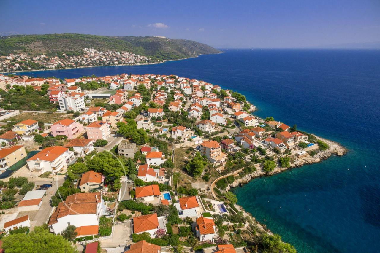 Holiday Home Barbara Trogir Kültér fotó